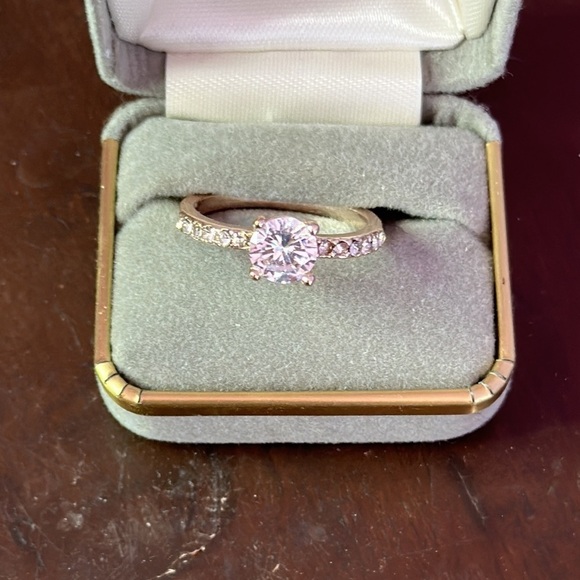 Faux Rose Gold Cubic Zirconia 3-Ring Set Size 9 | Unbranded Bridal Stackable - Picture 4 of 4